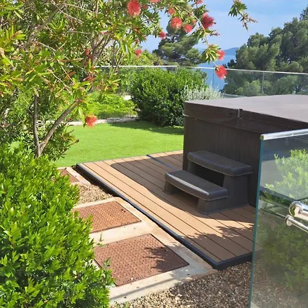 Jolara With Heated Pool
